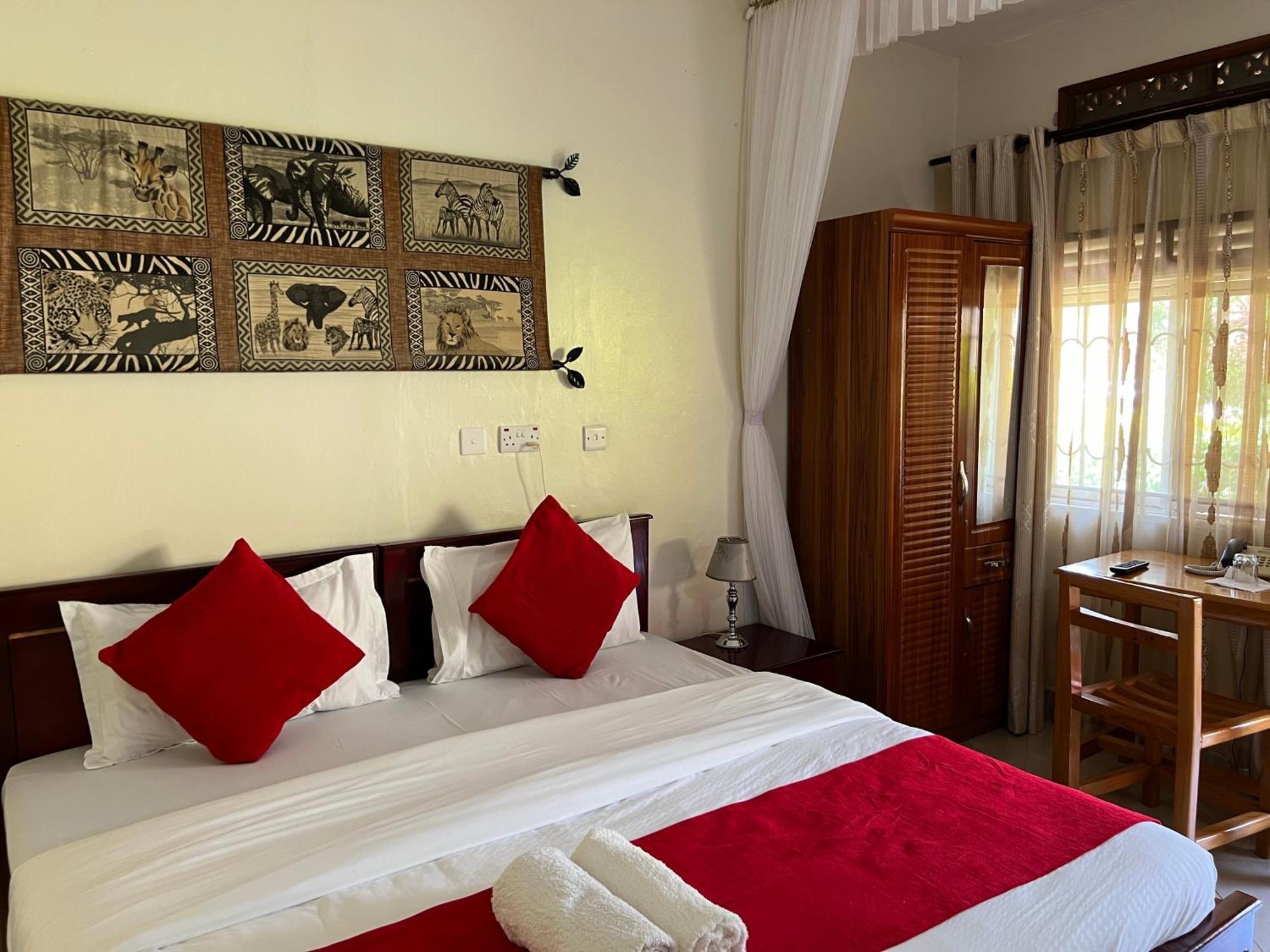 Sunset Hotel Энтеббе Экстерьер фото
