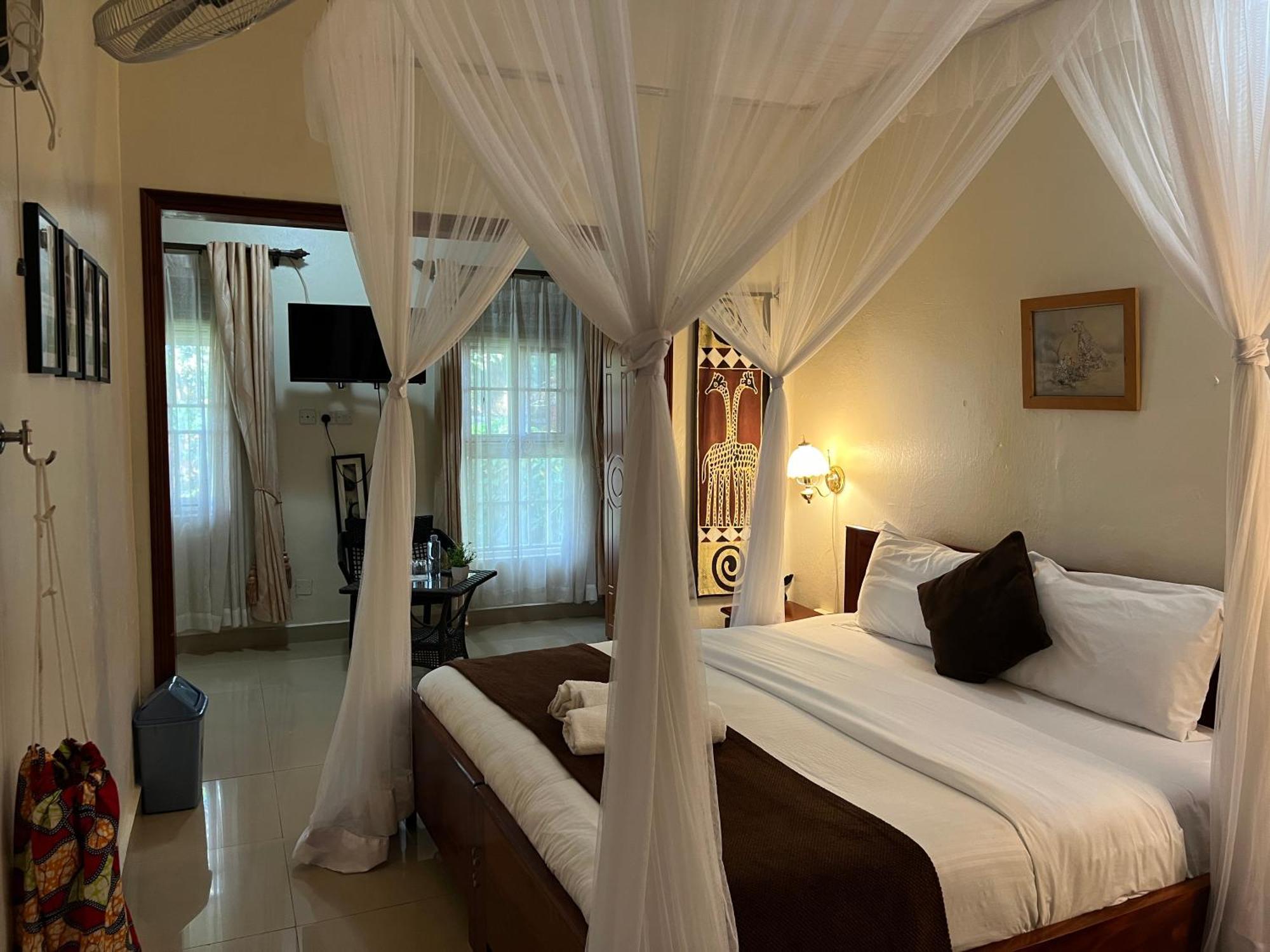 Sunset Hotel Энтеббе Экстерьер фото